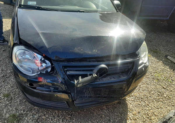 Volkswagen Polo cena 2200 przebieg: 125000, rok produkcji 2007 z Nasielsk małe 121